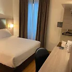 أمنيا 4* نوفينتا دي بْيافي