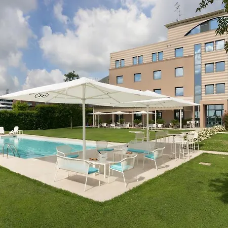 Hotel Omnia 4*