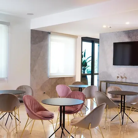 Hotel Omnia