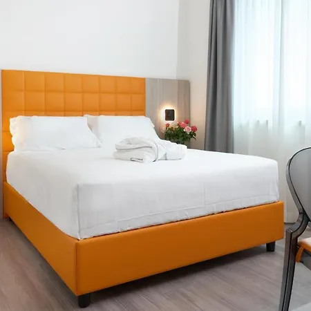 Omnia Hotel 4*