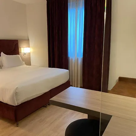 Hotel Omnia