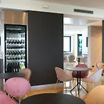 奥姆尼亚酒店 酒店