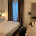فندق أمنيا 4*