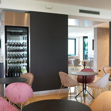Omnia Hotell