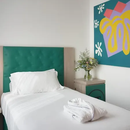 オムニア ホテル 4*