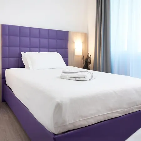 Omnia Hotel 4*