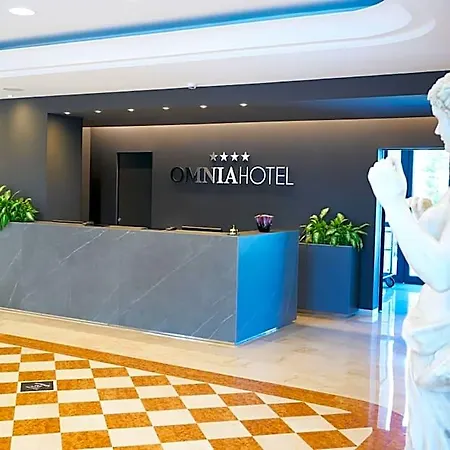 Ξενοδοχείο Omnia 4*