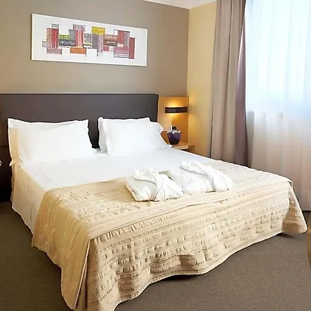 Omnia 4* Noventa di Piave