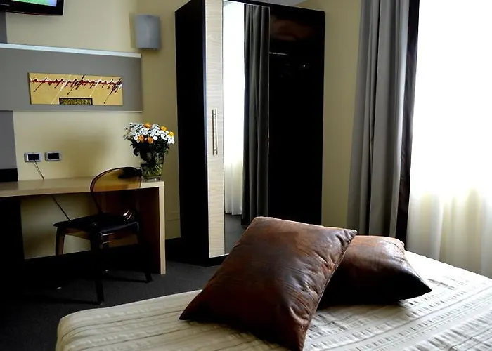 Omnia Hotel