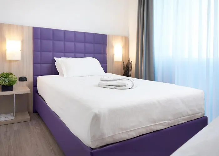 Omnia Hotel 4*